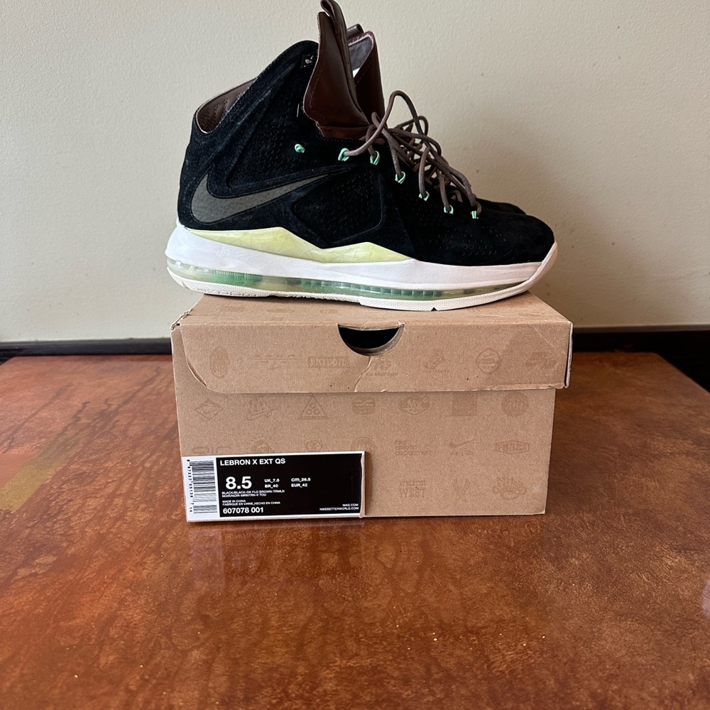 Men’s Nike LeBron 8 EXT QS Black and Brown Sneakers size 8.5 - Picture 3 of 12